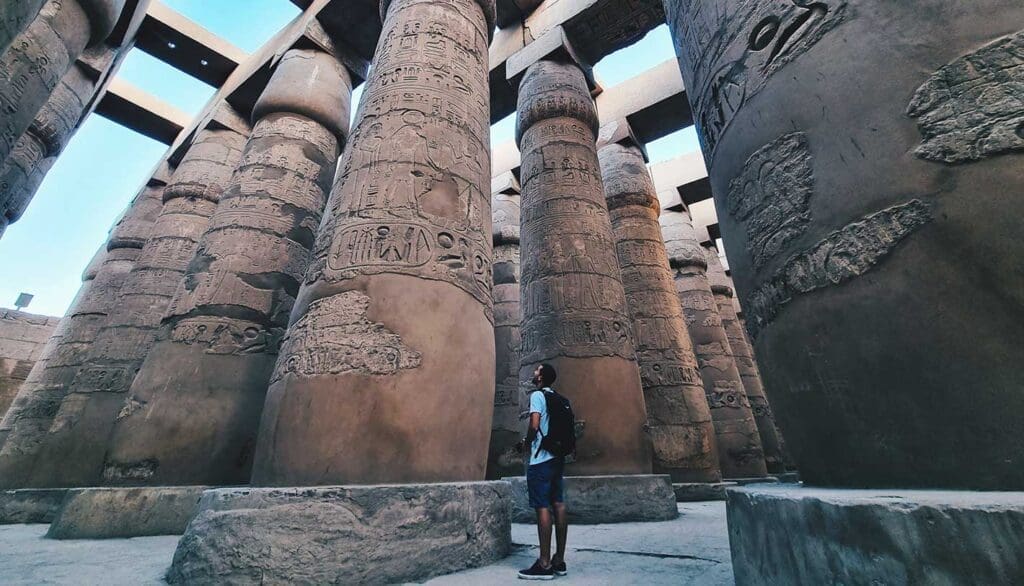templo karnak columnas