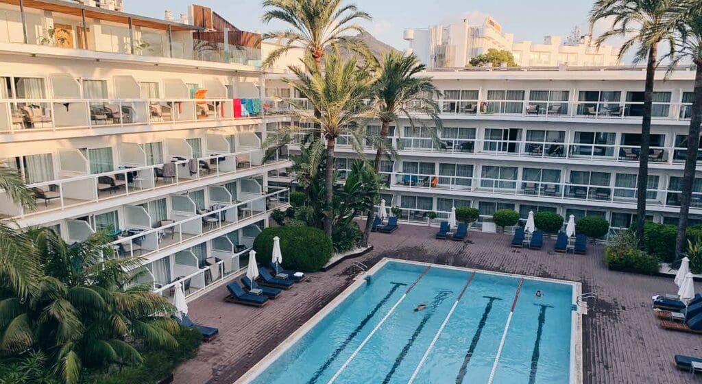 hotel con piscina mallorca