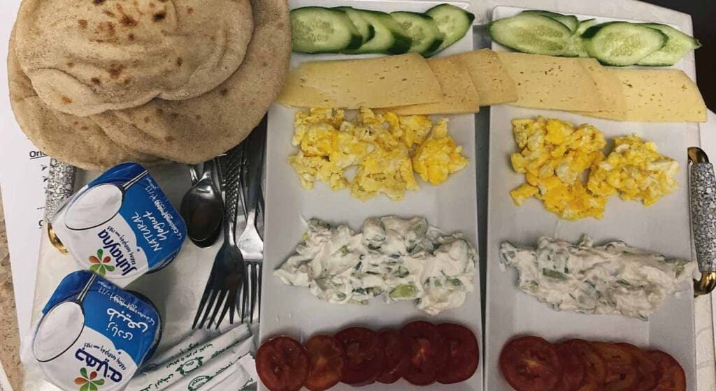 desayuno hotel plaza tahrir suites