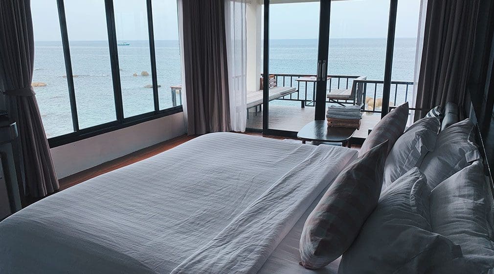 hotel simple life cliff view resort koh tao