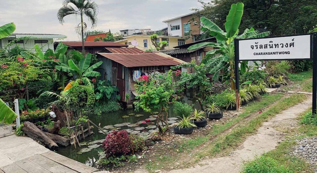 vistas tren bangkok kanchanaburi