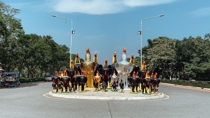 king naresuan monument ayutthaya