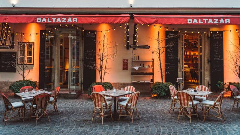 ambiente baltazar grill mejor restaurante budapest