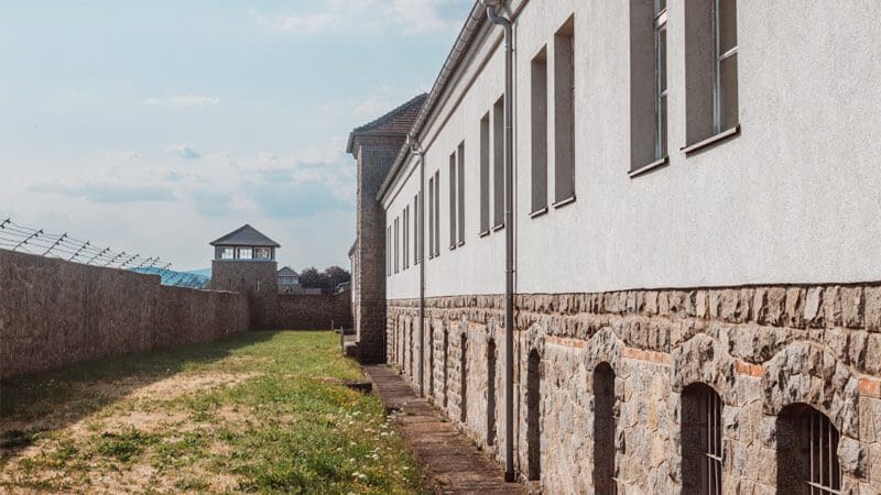 alambrada campo concentracion mauthausen