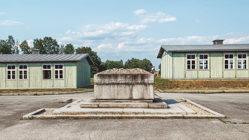 plaza de las formaciones campo concentracion mauthausen