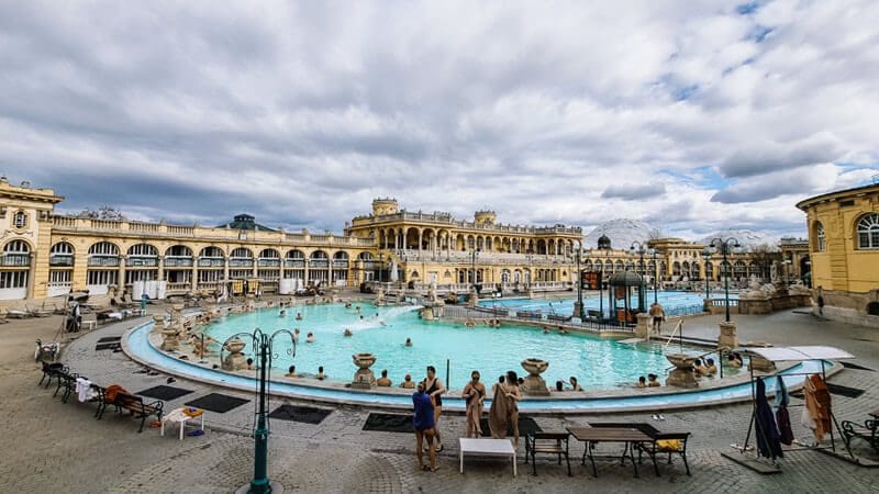 balneario szechenyi budapest