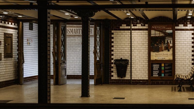 estacion metro historico budapest