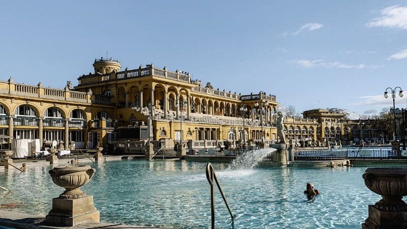 piscinas exteriores balneario szechenyi