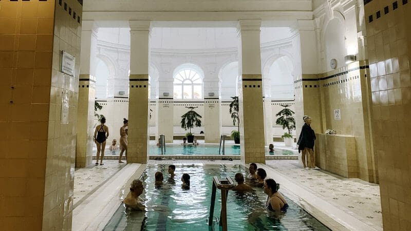 piscinas interiores szechenyi budapest