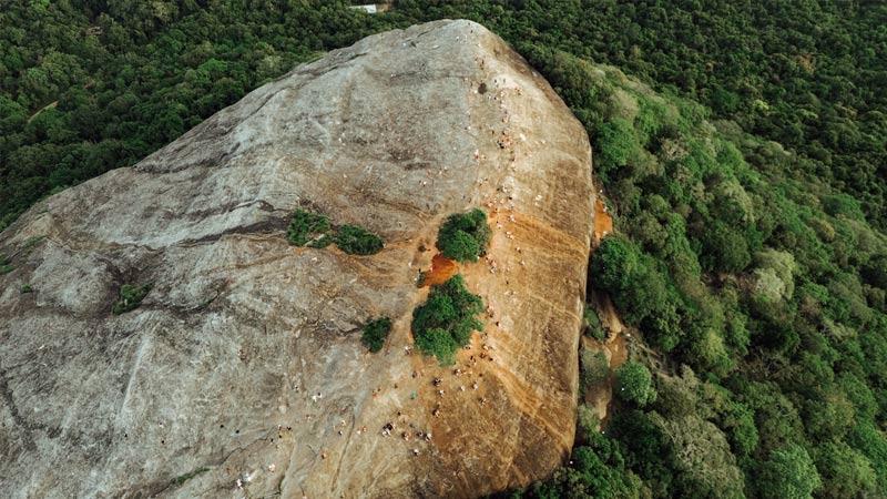 amanecer en pidurangala rock sigiriya sri lanka